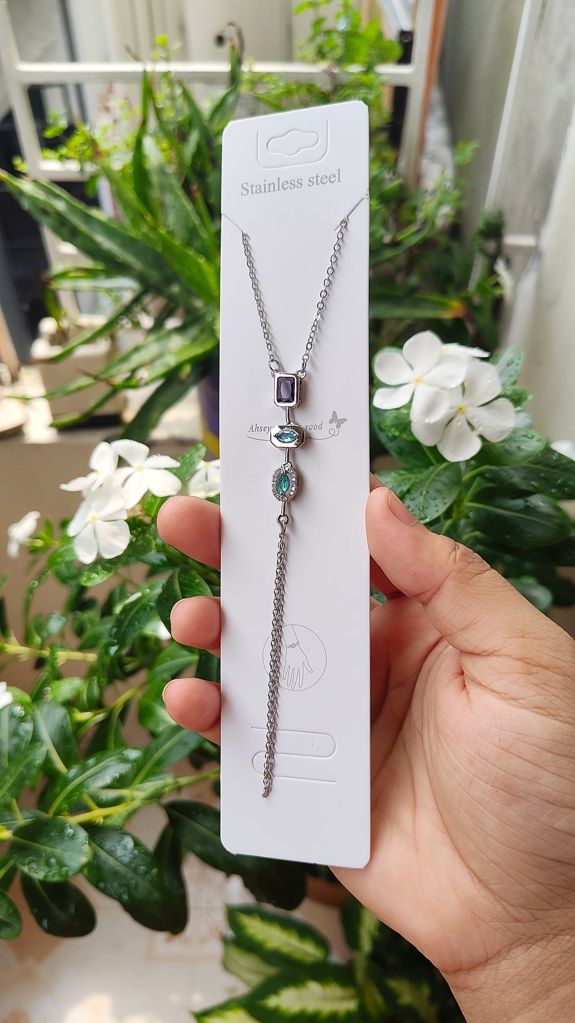 Cascade Gem Lariat