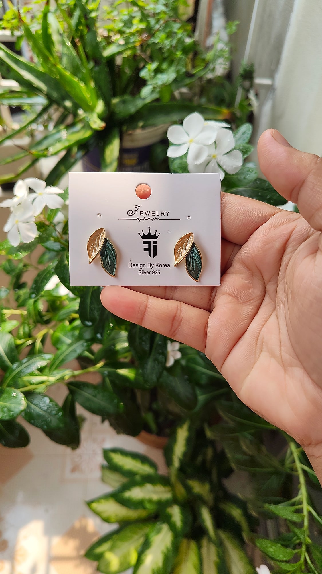 Verdi Leaf Studs - Image 2