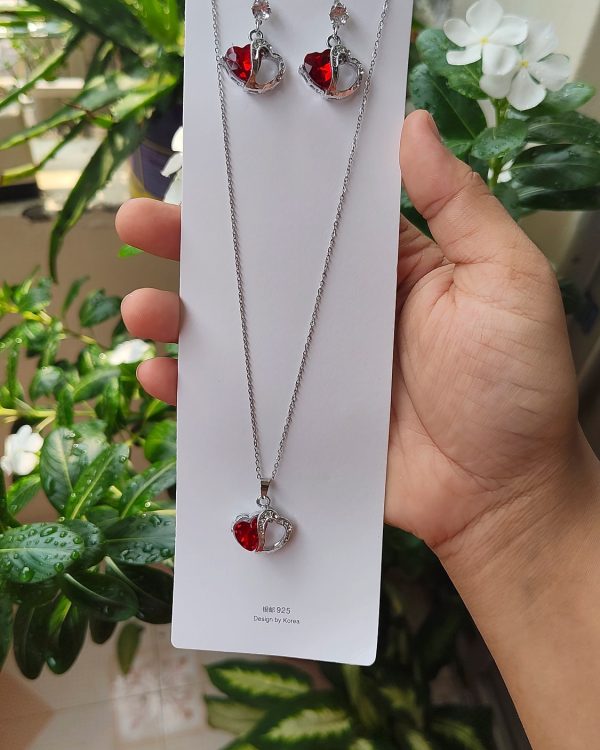 Red Heart Pendant Necklace - Sira Elegance