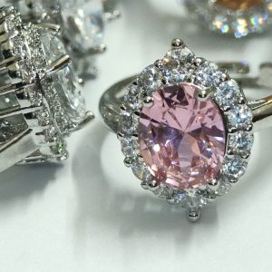 Rose-pink round double-halo ring in silver-tone — Sira Elegance