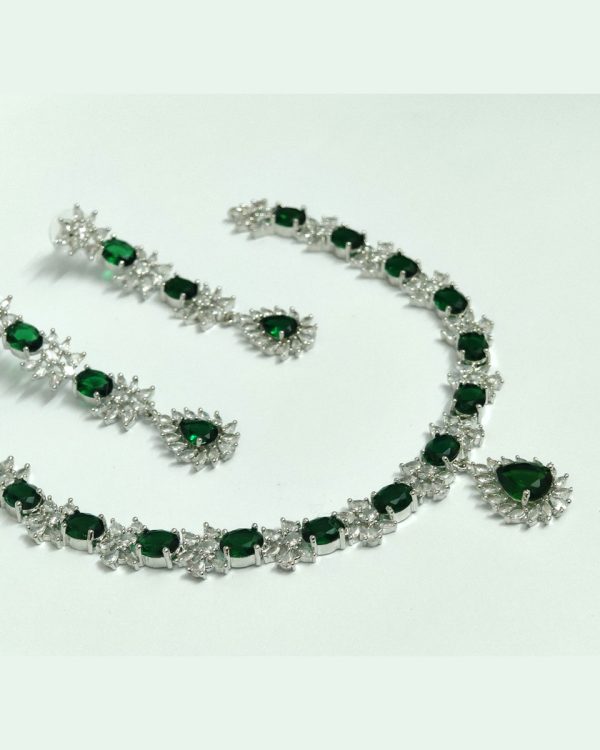 Emerald-green necklace with matching drop earrings, silver-tone set — Sira Elegance
